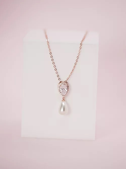 simple rose gold pendant with pearl and crystal