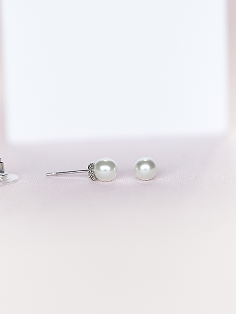 Pearl stud wedding earrings