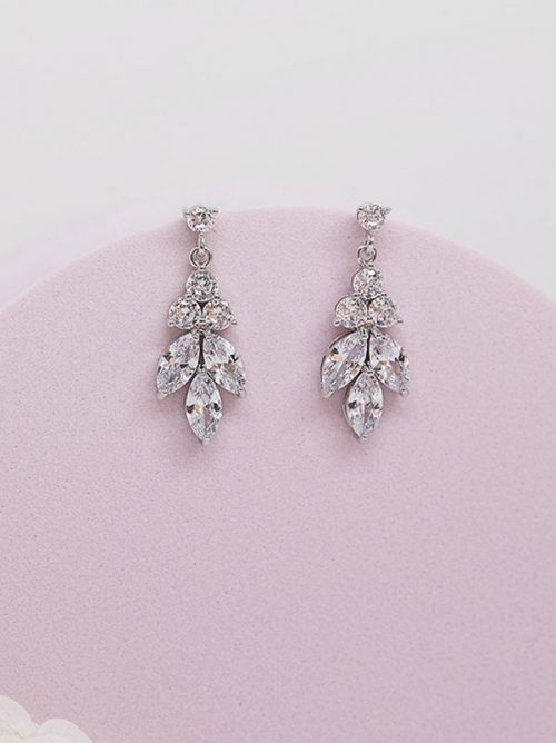 Princess wedding earrings in silver