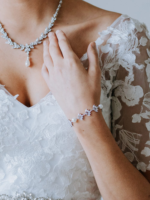 beautiful pearl wrist-lets bracelet for brides