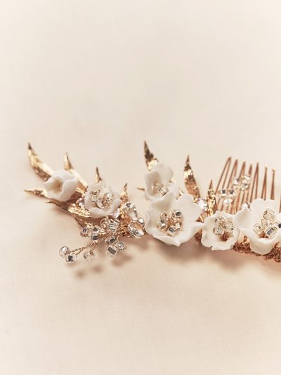Bridal hair combs in gold colour
