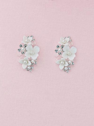 Pretty earrings for a wedding.